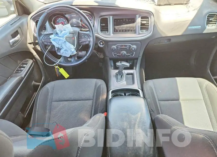 2C3CDXBG1KH699081 Photo# 8
