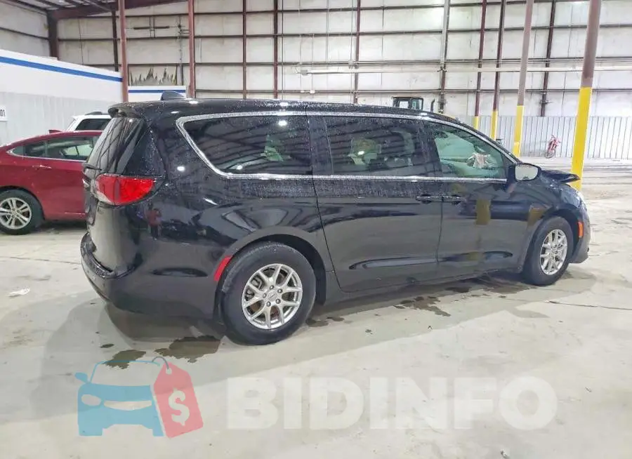 2C4RC1CG8SR538161 Photo# 3