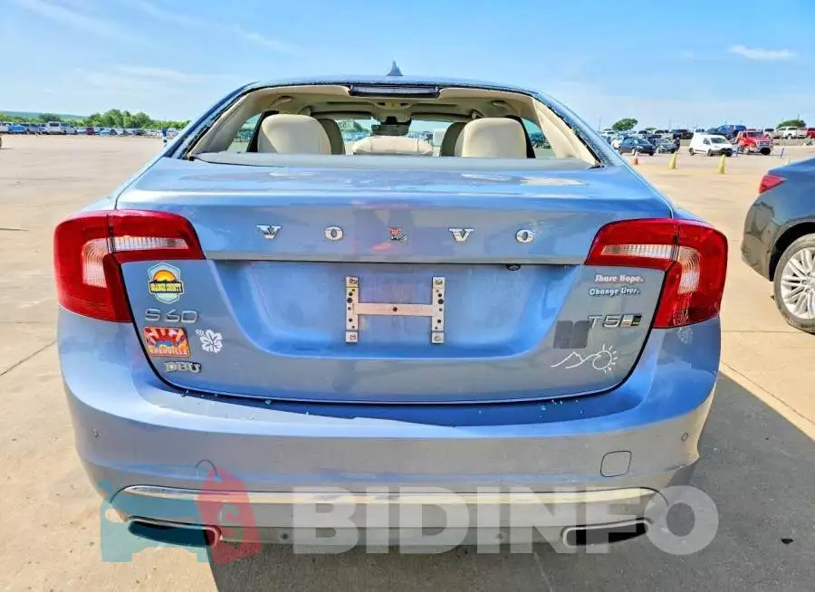LYV402TK2JB185618 Photo# 6