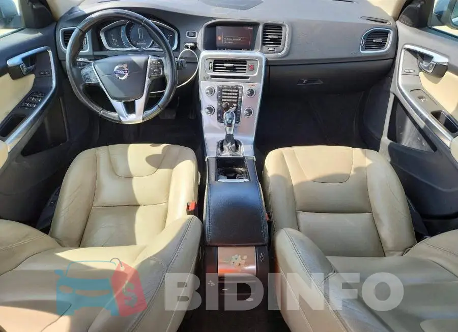 LYV402TK2JB185618 Photo# 8