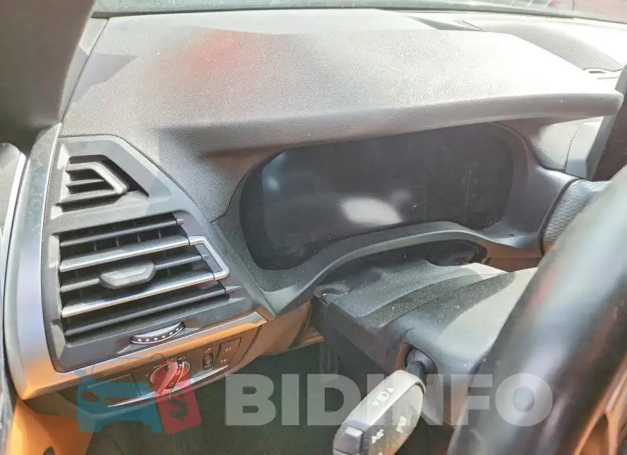 5UX33DT04R9V11242 Photo# 9