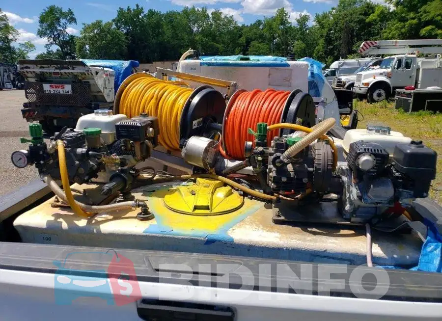 1GC3WRE78RF437003 Photo# 10