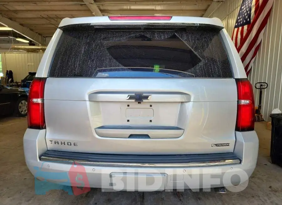 1GNSKCKC1JR242585 Photo# 6