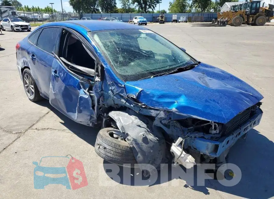 1FADP3F24JL230914 Photo# 4