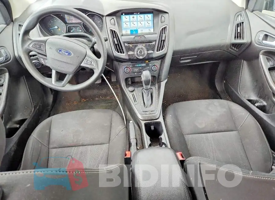 1FADP3M23JL261946 Photo# 8