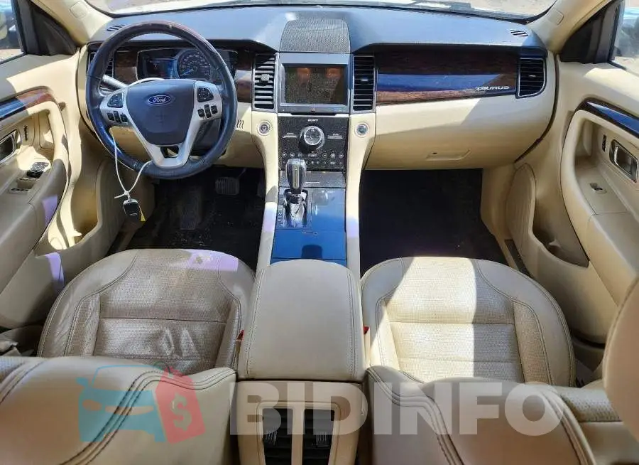 1FAHP2F83JG130389 Photo# 8