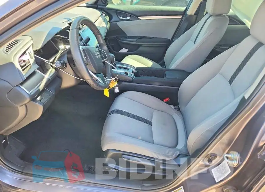 19XFC2F77JE201517 Photo# 7