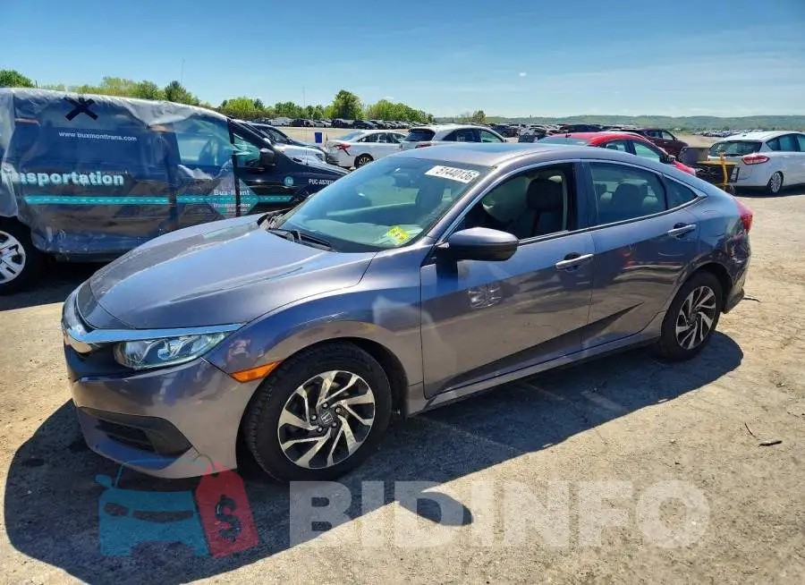 19XFC2F77JE201517 Photo# 1