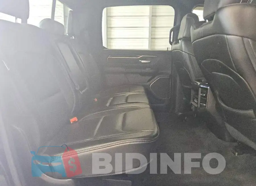 1C6SRFLM4LN270380 Photo# 10