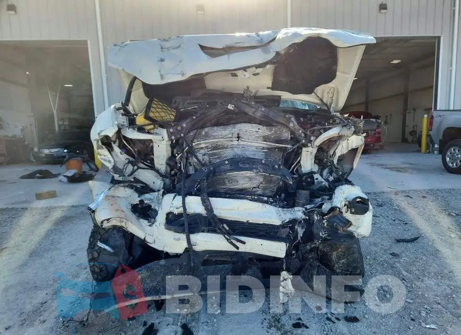 3C6UR5FL2RG217149 Photo# 5