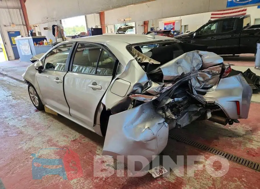 JTDBCMFE4T3122891 Photo# 2