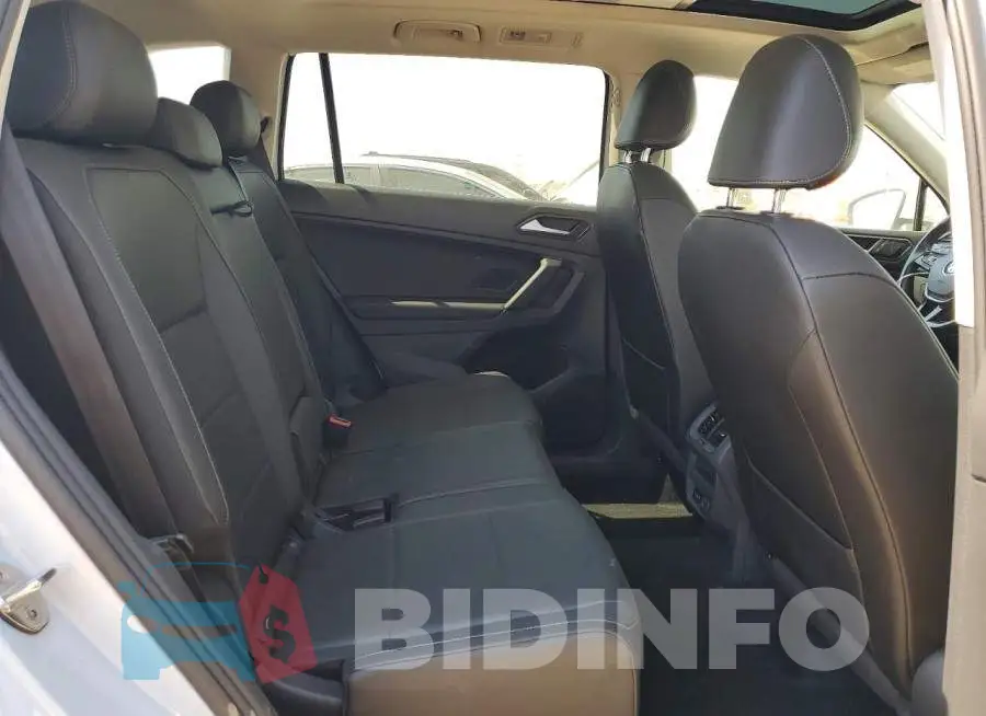 3VV2B7AX4KM072781 Photo# 10