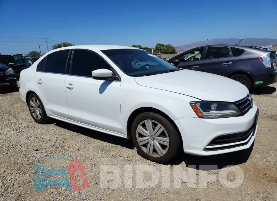 3VW167AJ6HM282122 Photo# 4