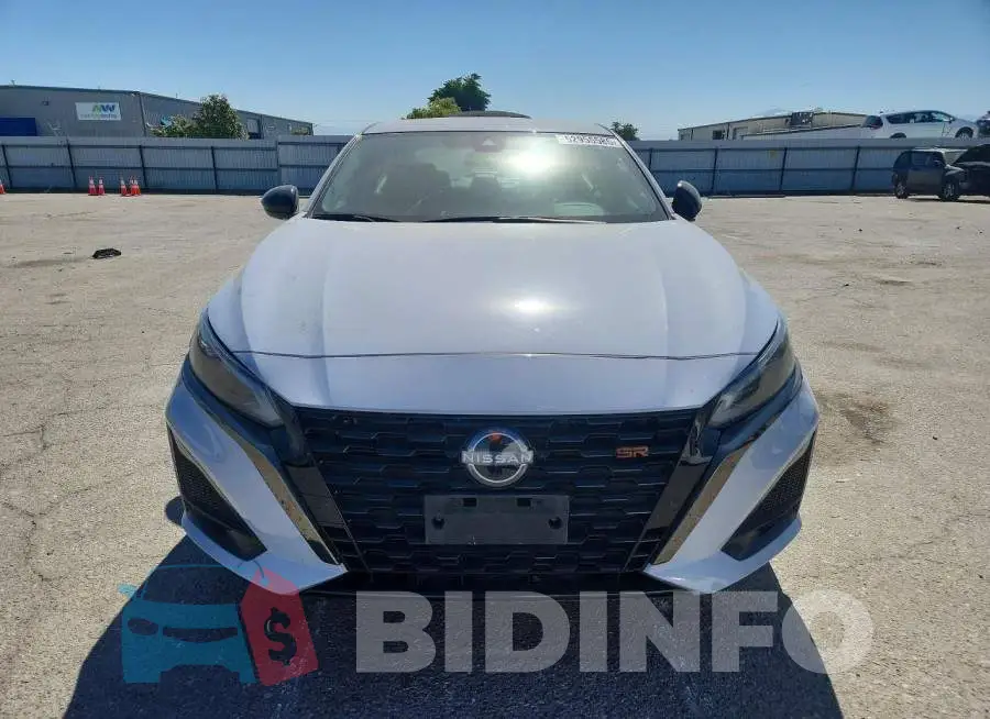 1N4BL4CV8PN307675 Photo# 5