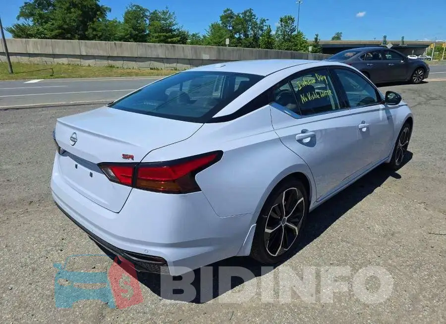 1N4BL4CV9SN415084 Photo# 4
