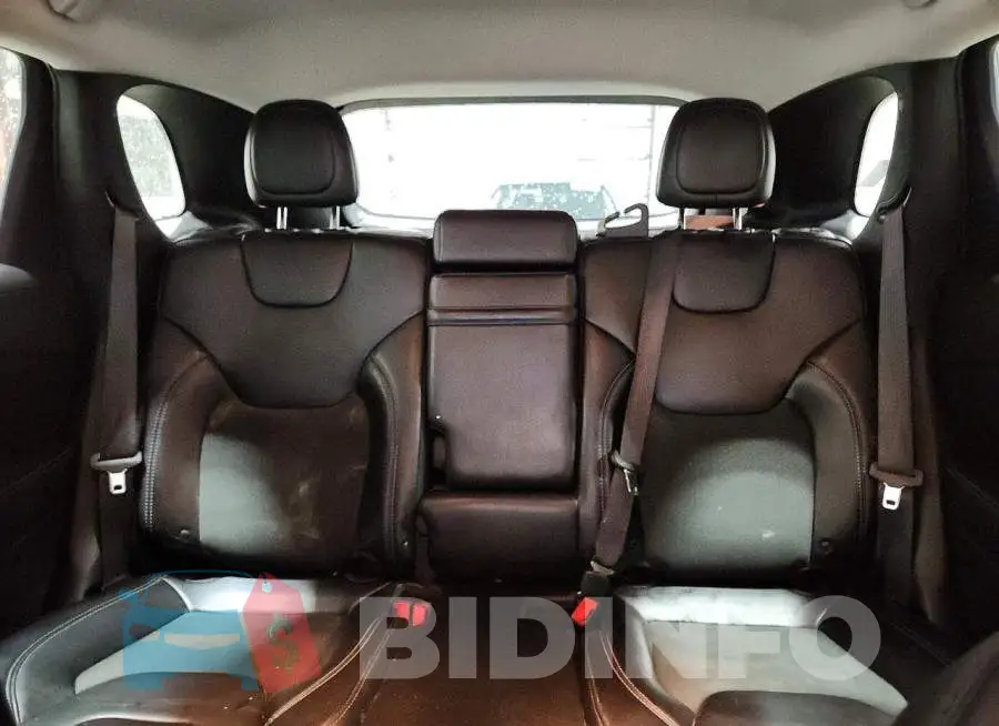 1C4PJMLBXKD330546 Photo# 10