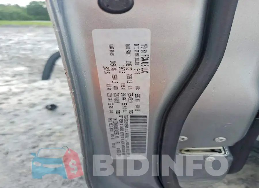 3C4NJDCB8JT422965 Photo# 12