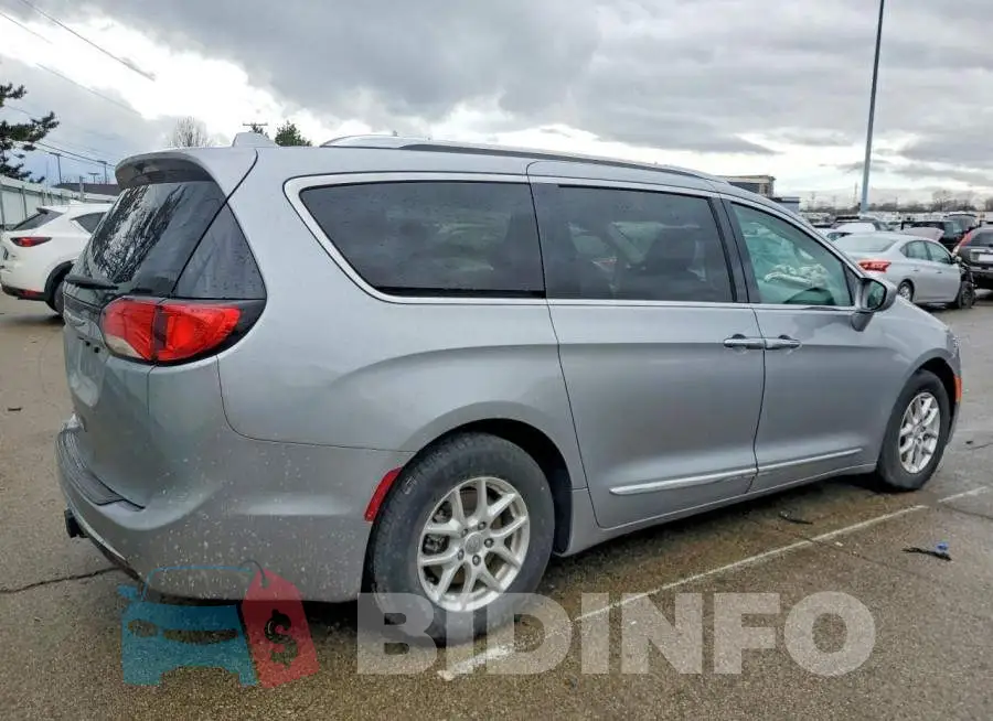 2C4RC1BGXLR112832 Photo# 3