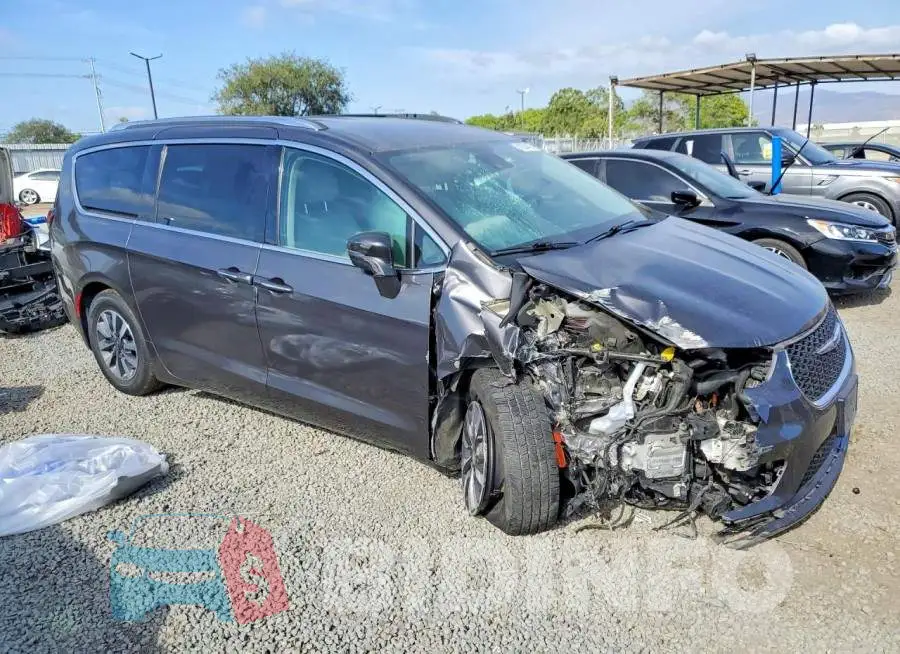 2C4RC1L73MR585987 Photo# 4