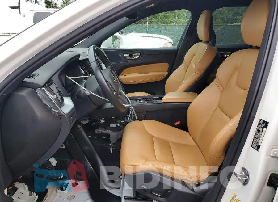 YV4102RK2J1048435 Photo# 7