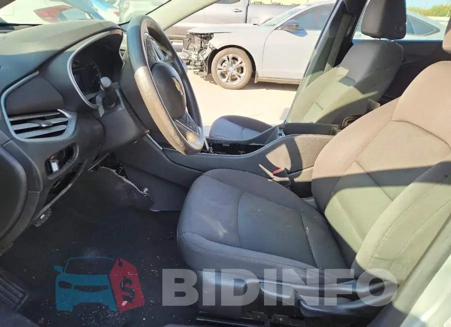 1G1ZB5ST3HF267916 Photo# 7