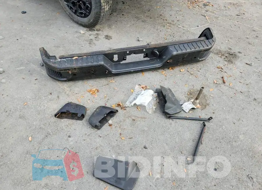 1GC4YVE70RF226935 Photo# 12
