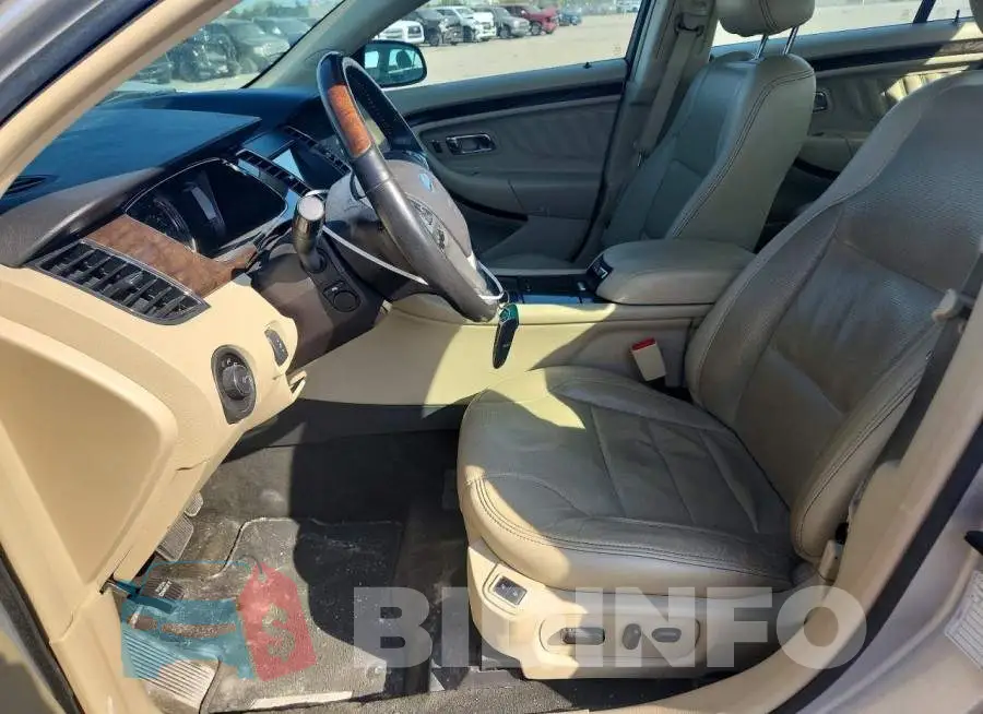 1FAHP2F82JG128245 Photo# 7
