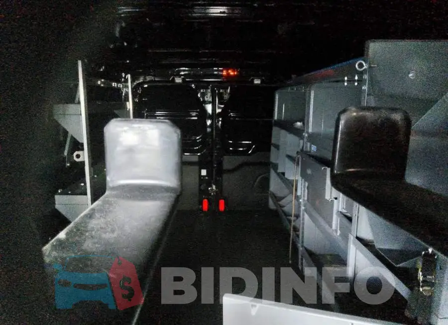 1FTYR2YM6HKB57706 Photo# 10