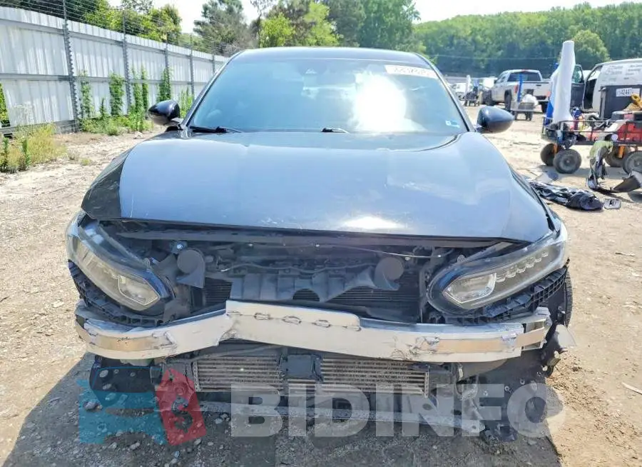 1HGCV1F36KA157424 Photo# 5