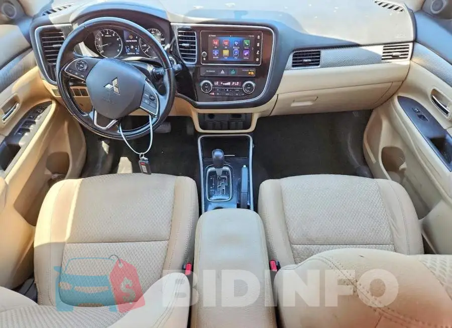 JA4AD3A35HZ001049 Photo# 8