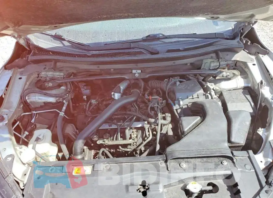 JA4ATWAA7NZ051045 Photo# 11