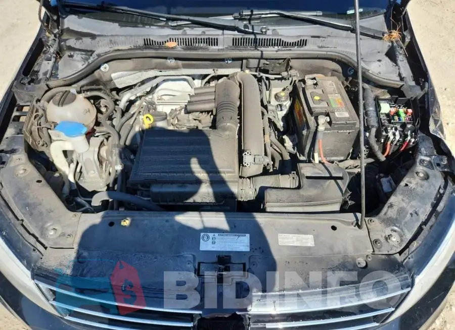3VW2B7AJ4HM319393 Photo# 11