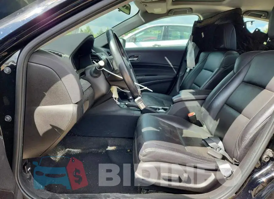 19UDE2F35HA004777 Photo# 7