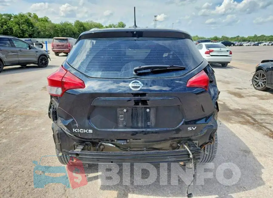 3N1CP5CU3JL523024 Photo# 6