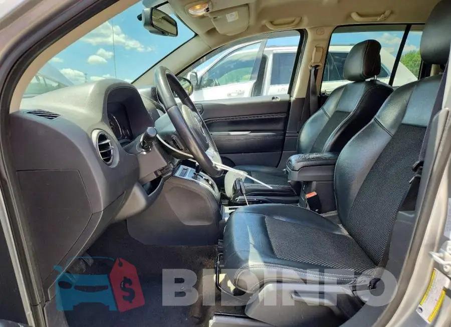 1C4NJDEB3HD162312 Photo# 7