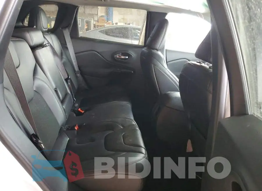 1C4PJLLB6KD479076 Photo# 10