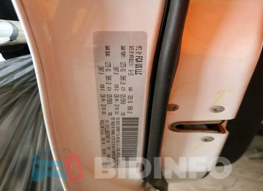1C4PJLLB6KD479076 Photo# 12