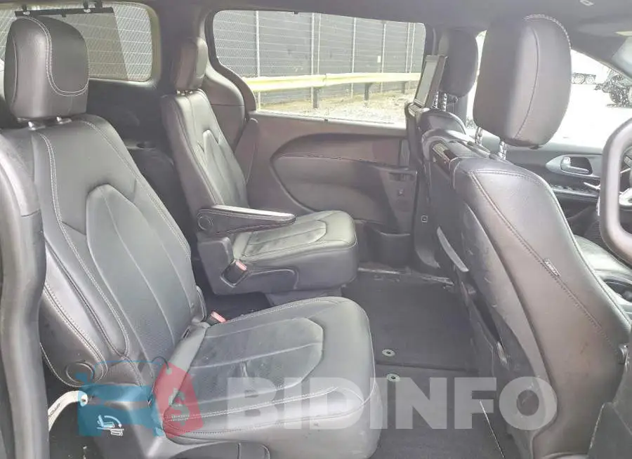 2C4RC1EG5JR204293 Photo# 11