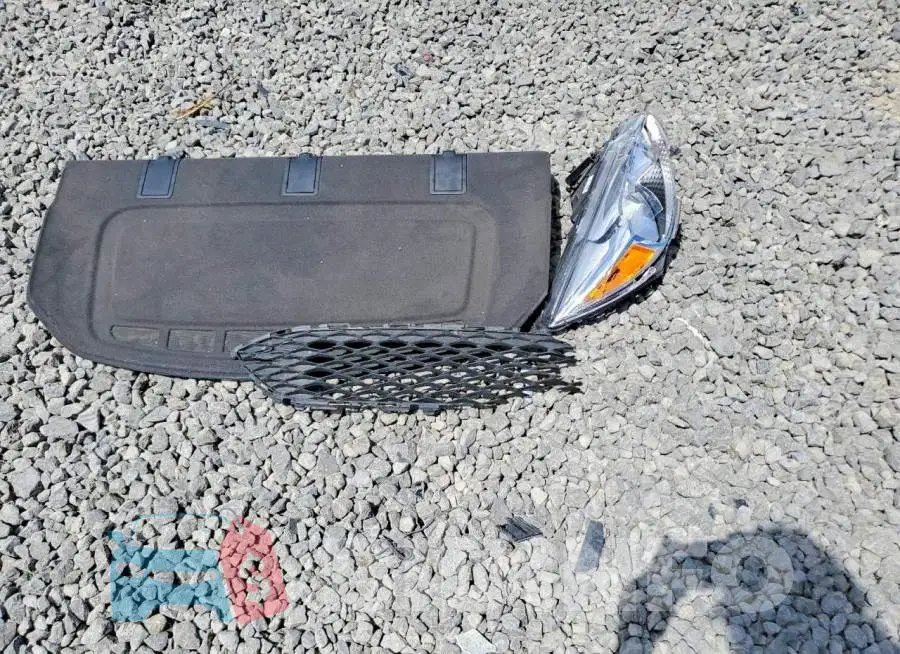 1FADP3FE5JL288072 Photo# 12