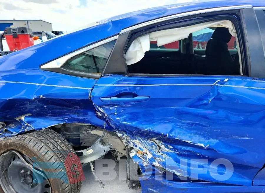 19XFC2F53HE080204 Photo# 10