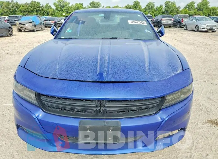 2C3CDXBG2KH720343 Photo# 5