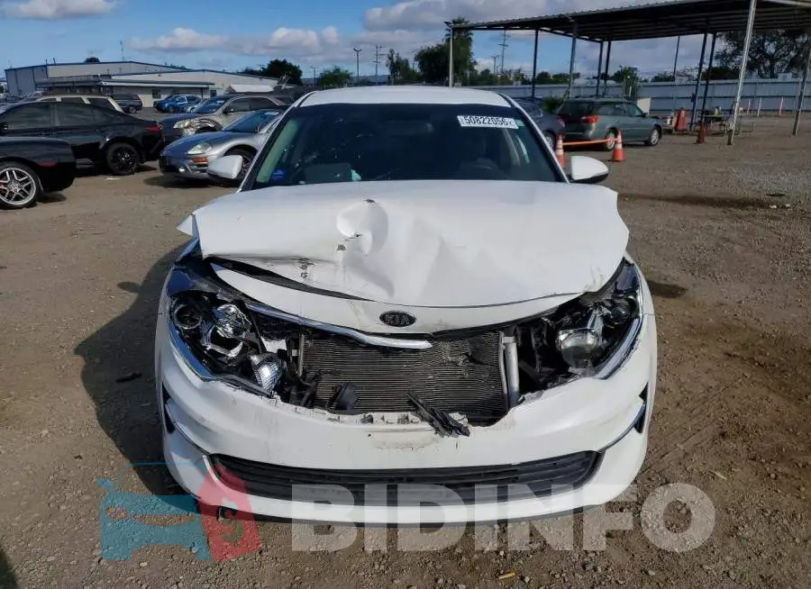 5XXGT4L36JG206457 Photo# 5