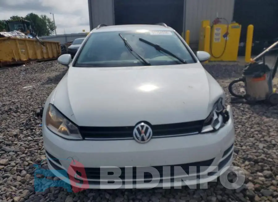 3VW017AU8HM510156 Photo# 5