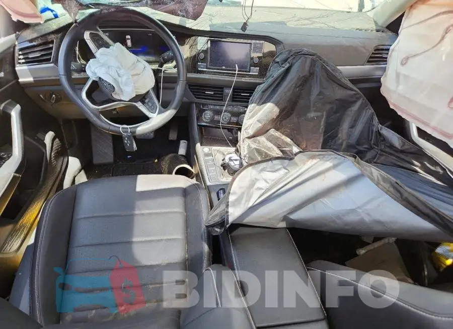 3VW7M7BU0RM051369 Photo# 8