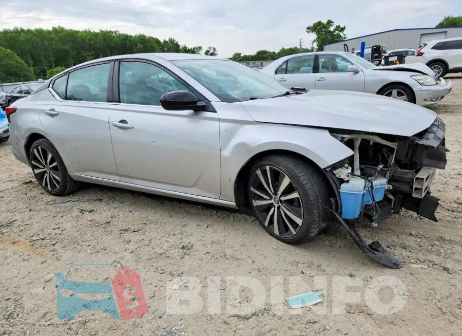 1N4BL4CV9LC130155 Photo# 4