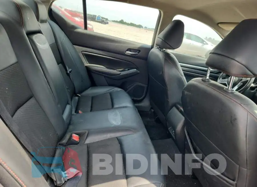 1N4BL4CV9PN370235 Photo# 10