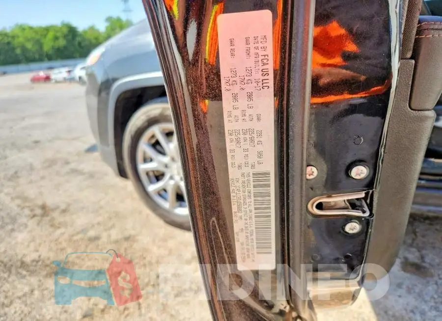 1C4PJLCB3JD566853 Photo# 13