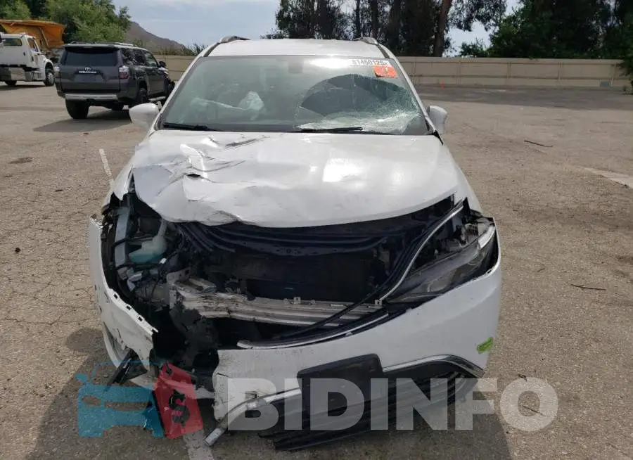 2C4RC1L76JR129512 Photo# 5