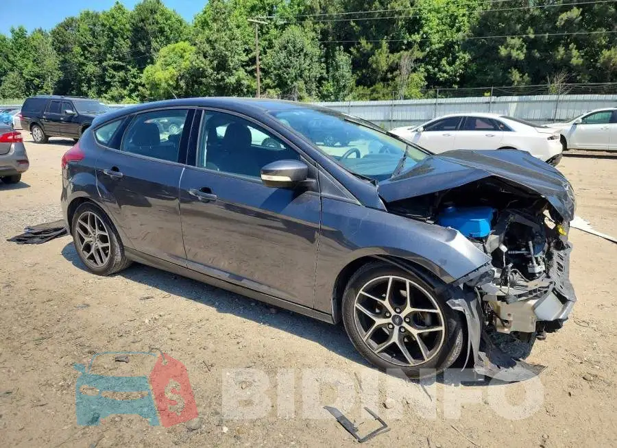 1FADP3M2XHL323174 Photo# 4