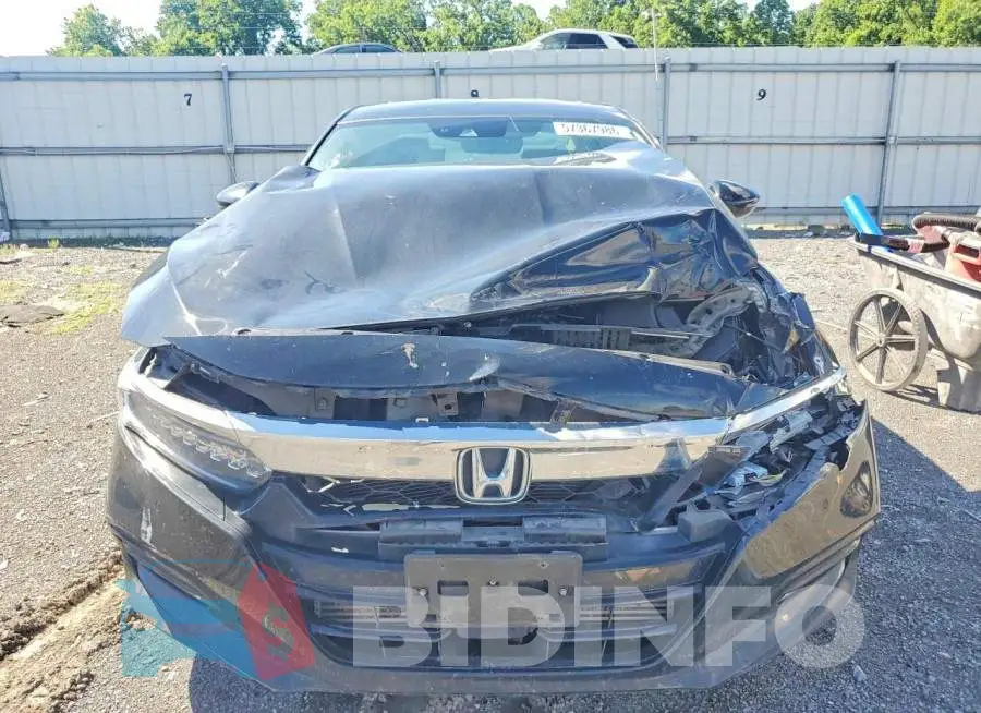 1HGCV2F98KA024335 Photo# 5